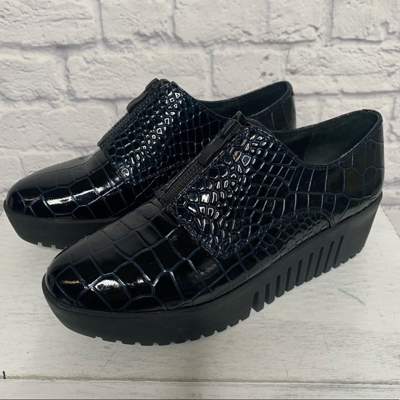 Opening Ceremony Crocodile Embossed Leather Platform Loafers - Picture 11 of 16